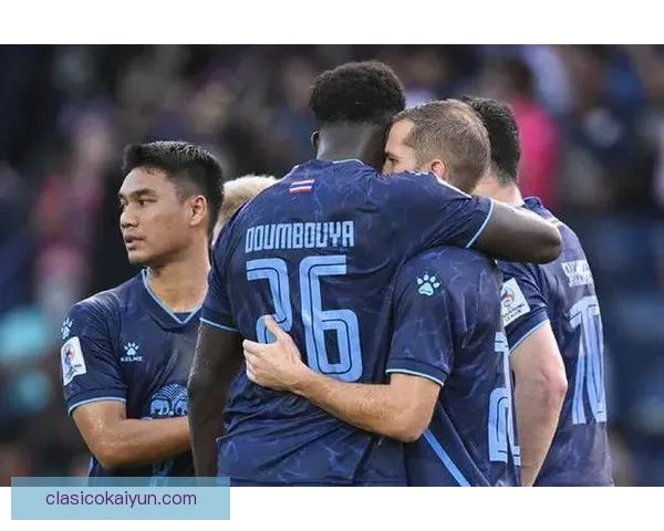 泰国队归化球员引发争议，本土球迷质疑身份认同与竞技公平性